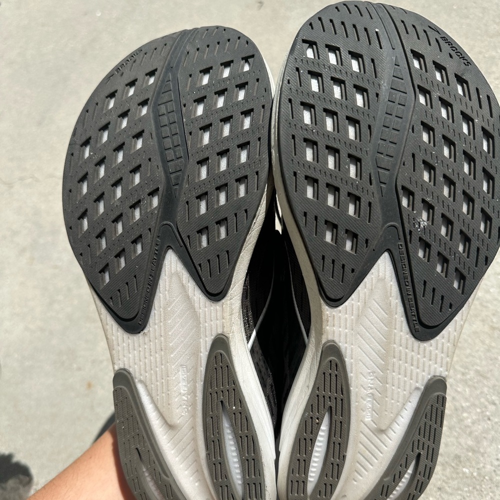 EUC Brooks Hyperion Training Shoe - Picture 8 of 8